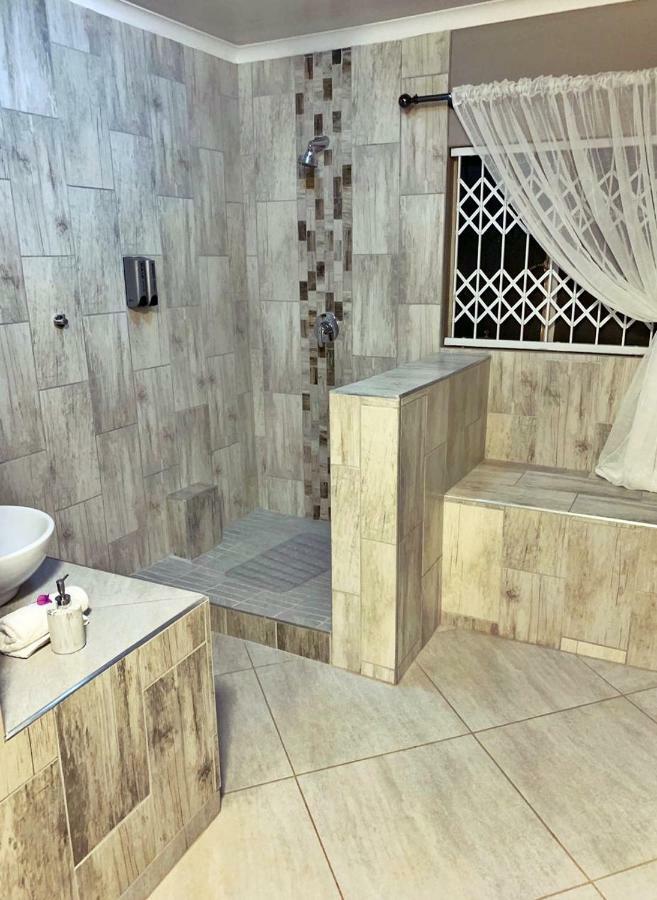 The Wilds Guest House Hluhluwe Ngoại thất bức ảnh